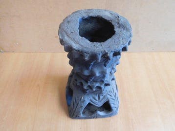 Houtskool comfoor (brasier au charbon) originaire du Hindu