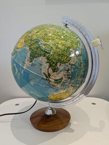 Terrestrial table globe - 1970-1980