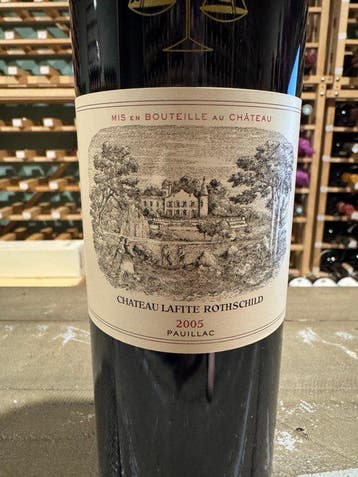 2005 Chateau Lafite Rothschild - Bordeaux, Pauillac 1er, Verzamelen, Wijnen, Nieuw