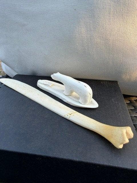 James Crow Colbourne - Inuit Style Polar Bear - Nanuq -, Antiek en Kunst, Kunst | Niet-Westerse kunst