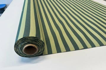 Katoenen stof met donkergroene en lichtgroene strepen – 3,00