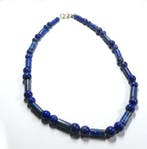 Handgemaakte halsketting van lapis-lazuli. Sieraden- 61.58 g