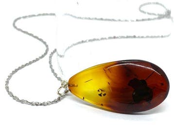 The Noir Ombre Droplet: Baltisch barnsteen-hanger met, Nieuw