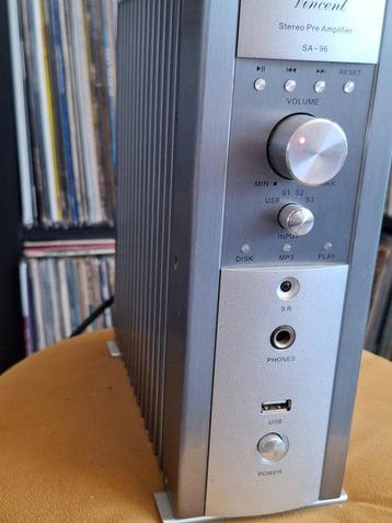 Vincent - SA-96 Préamplificateur à semi-conducteurs