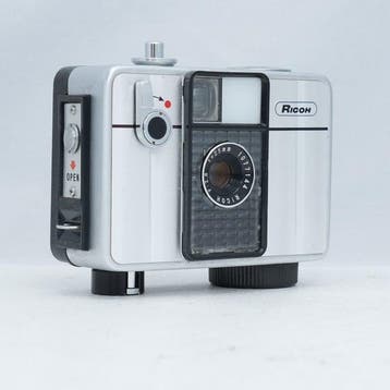 Ricoh Auto Half SE Analoge camera