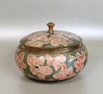 Boîte - Émaillé avec des roses - Laiton, émail - casserole