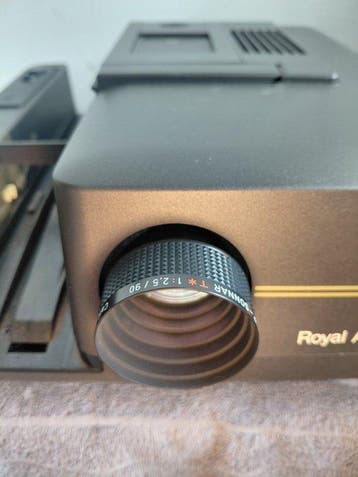 Zeiss Ikon, Carl Zeiss Royal AF AV + Carl Zeiss P-Sonnar, TV, Hi-fi & Vidéo