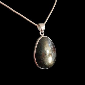 Gouden obsidiaanhanger op 925 zilver. Natuurlijke steen die