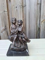 Beeldje - Bronzen sculpture van 2 Romeinse Jongetjes