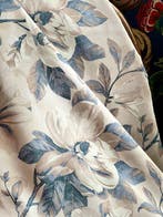 Vijf meter met dubbele breedte. Exclusieve magnolio-blauwe