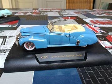 Signature Models 1:32 - Voiture miniature (3) - Cadillac, Nieuw