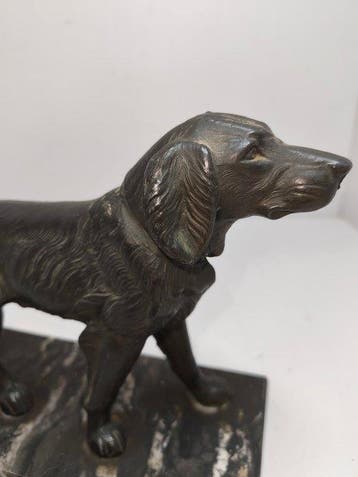 sculptuur, Staande Jachthond - 18 cm - Marmer, Zinklegering, Antiek en Kunst