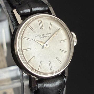 IWC - Vintage - Sans prix de réserve - Ref:2742 - Femme -, Handtassen en Accessoires, Horloges | Heren, Nieuw