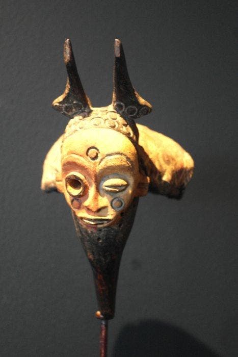 Dansmasker - Suku - Congo - Masker van de Suku, Antiek en Kunst, Kunst | Niet-Westerse kunst