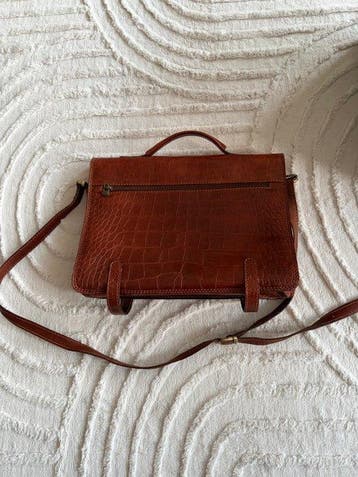 The Bridge - Sac messager, Nieuw