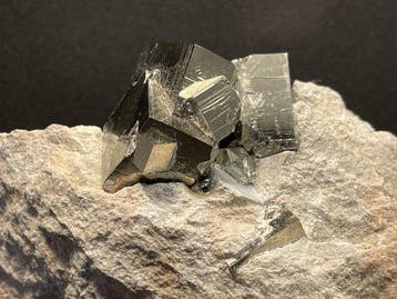 pyriet Kristallen op matrix - Hoogte: 100 mm - Breedte: 100, Verzamelen