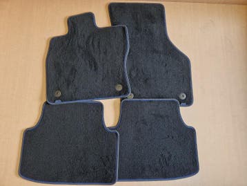 Mattenset VW Golf 8 Variant R Line Blauw Origineel Nieuw, Verzenden
