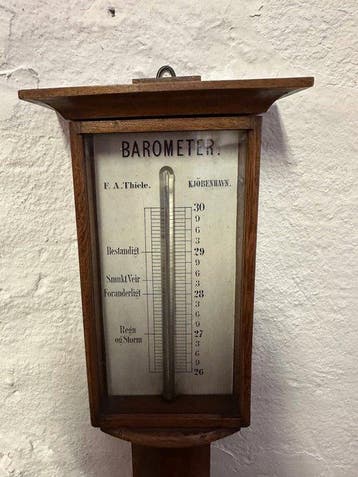 F.A. Thiele Marine barometer - Walnoot, Mahonie, Mercury,