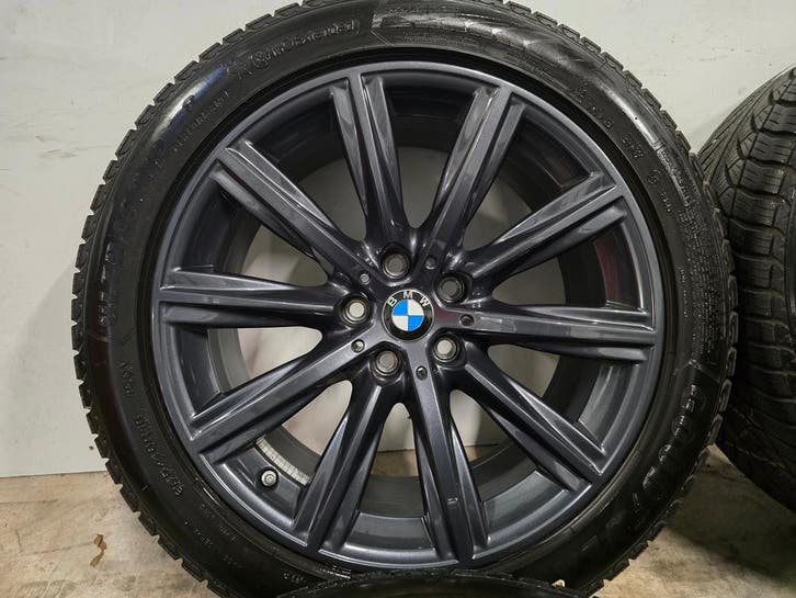 Demo BMW 5 serie G30 G31 i4 18 inch 684 Winterbanden UNIEK, Autos : Pièces & Accessoires, Pneus & Jantes, Envoi