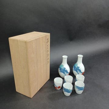 Nishiki Nakon-e Sake Set – Arita porselein – 2 tokkuri & 5