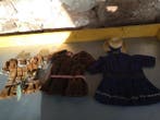 sans - Poupée Lot de trois merveilleuses robes de style pour, Antiquités & Art