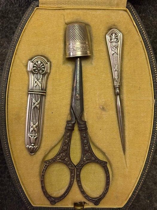 Naaidoos - .800 zilver, Antiek en Kunst, Antiek | Zilver en Goud