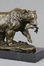 Milo (1910-1978) - Sculpture, Grizzly Bear with Salmon - 12
