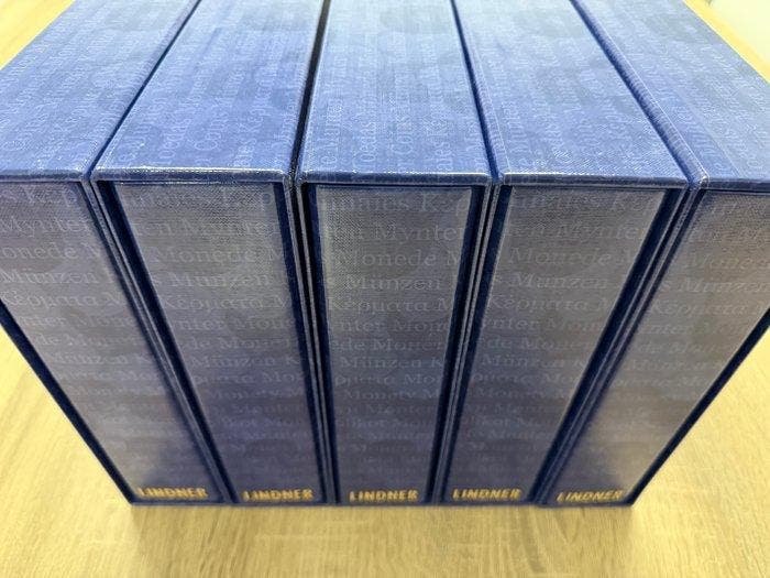 Accesoires. 5 LINDNER munten albums + 30 bladen voor het, Timbres & Monnaies, Monnaies | Europe | Monnaies non-euro