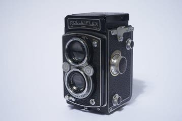 Rollei Rolleiflex 3.5 con Carl Zeiss Jena Tessar 3,5/75mm |