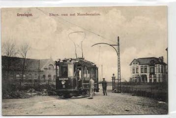Pays-Bas - Gares et trams (à cheval et électrique) dans la