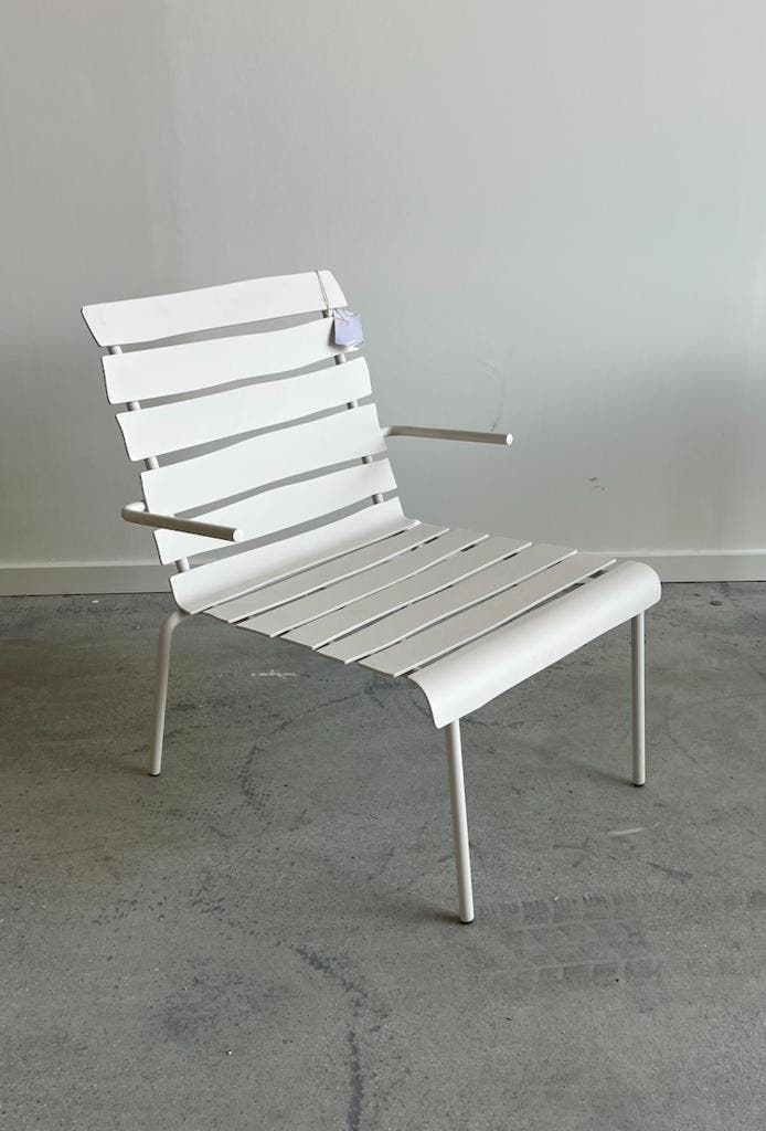 Serax X Maarten Baas Loungestoel Off-white Aligned (goede, Tuin en Terras, Tuinstoelen, Gebruikt, Aluminium, Verzenden