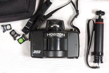 Zenit, KMZ Krasnogorsk, Yashica Horizon 202 + monopod
