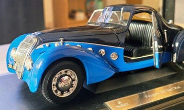 Norev 1:18 - Voiture miniature - Peugeot 302 DarlMat