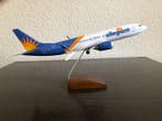 Daron Skymarks 1:100 - Avion miniature - Allegiant B737 MAX