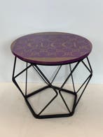 Rob VanMore - Tea-Time by Gucci Table - ø40cm