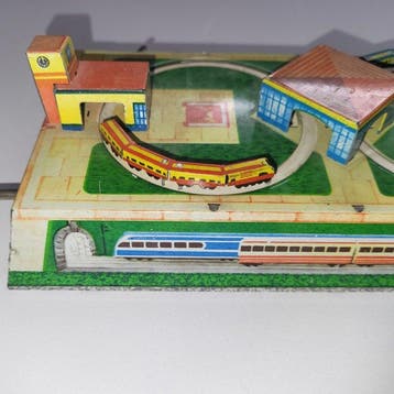 LMZ - Blikken speelgoedtrein - Draaiend station - 1950-1960