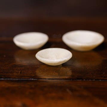 Oude Egypte, Prachtige albasten vazen voor offers - 1.5 cm