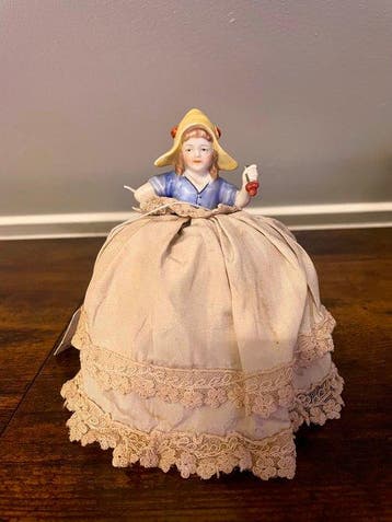 Figurine - Half doll pincushion - Porcelaine, Textile