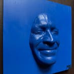 gregos - Blue smile on blue background