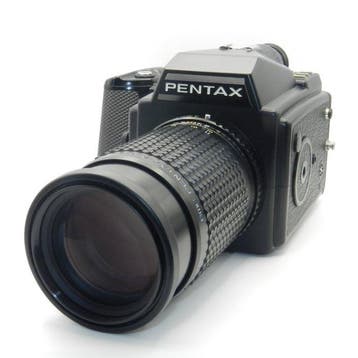 Pentax 645 + SMC Pentax-A 645 1:4 200mm Analoge camera