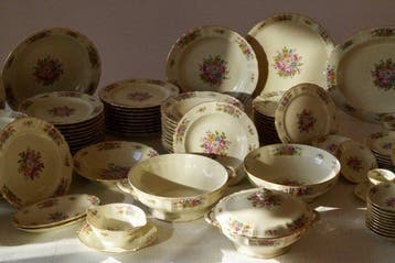 L. Bernardaud & C° - Service de table (135) - Porcelaine -
