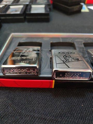 Zippo - Aansteker - Staal (roestvrij) - (4), Verzamelen, Nieuw