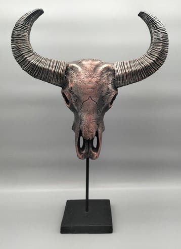 Buffel Schedel op een standaard - Grote dierenschedel - 56, Antiek en Kunst