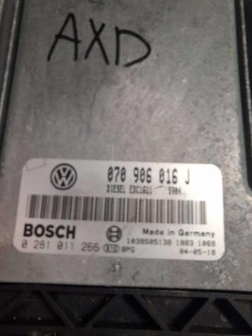 ECU,MOTORCOMPUTER AXD VOLKSWAGEN TRANSPORTER T5 2,5 070 9..., Ophalen of Verzenden, Gebruikt, Volkswagen