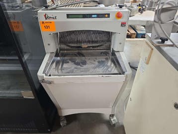 broodsnijmachine JAC EFL 450/8, Zakelijke goederen