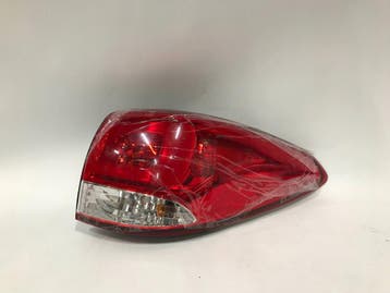 Kia Carens IV 13-16 rechter achterlicht LED nieuw, Auto-onderdelen, Verzenden, Gebruikt
