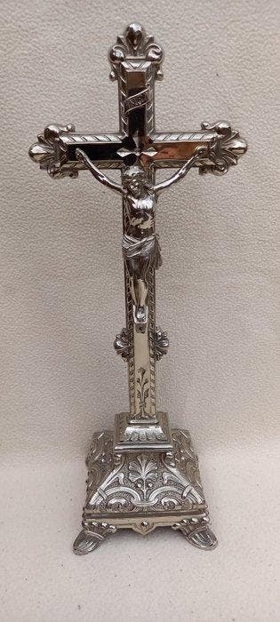 Neoklassieke stijl Crucifix - Verzilverd, Zinklegering -, Antiek en Kunst