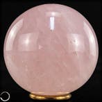 Natuurlijke rozenquartz-kogel uit Brazilië Een meesterwerk