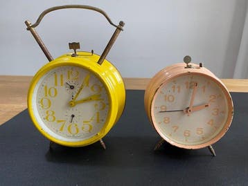 Klok (13) - Metaal - 1940-1950 - Mechanische wekkers