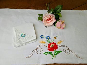 Exquisites Vintage-Ensemble: Große ungarische
